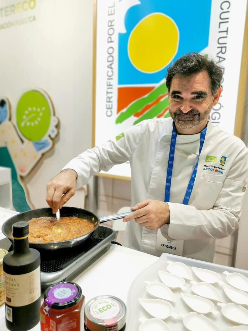 miguel angel mateos showcooking organic food